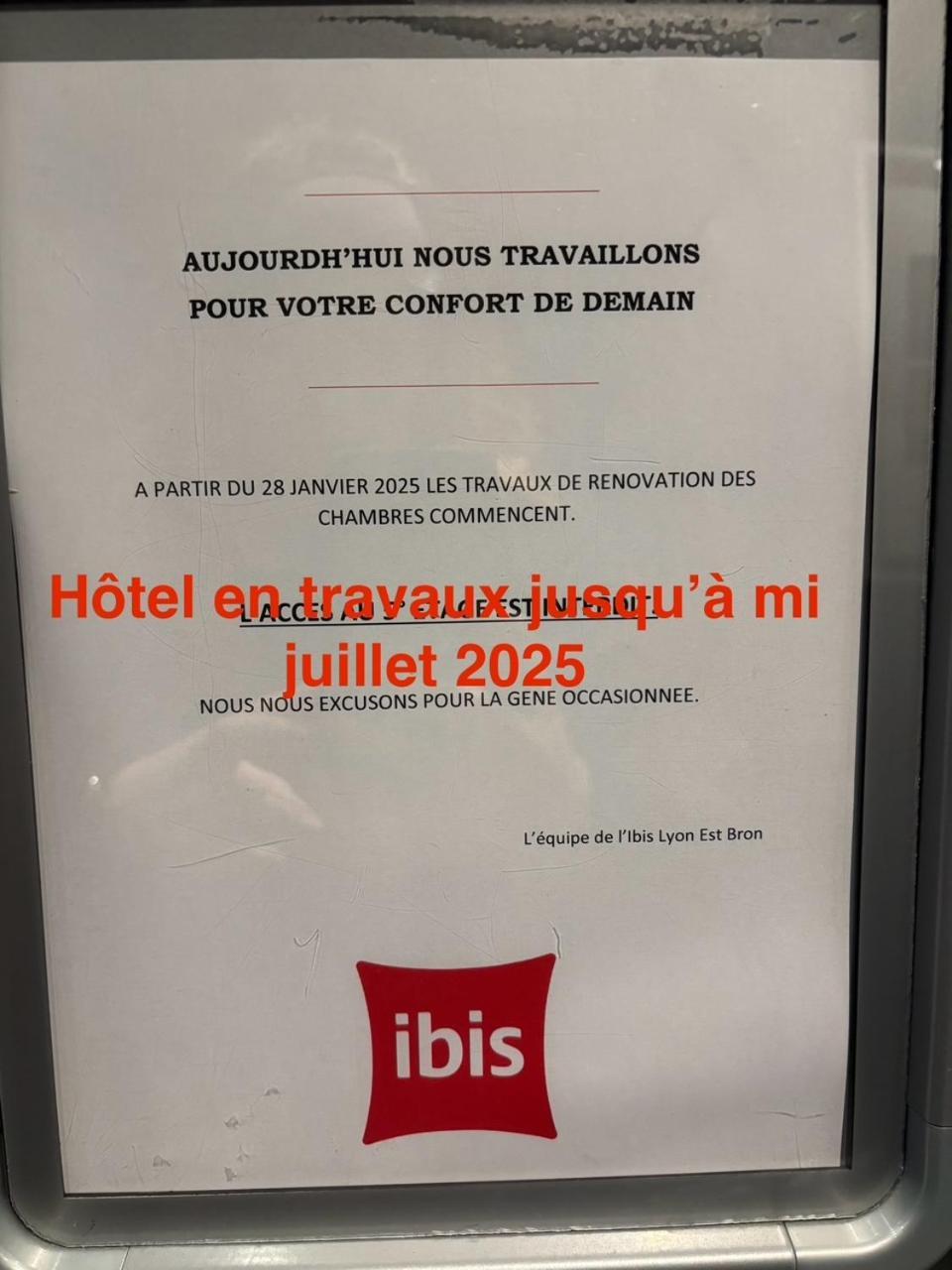 Ibis Lyon Est Bron Ξενοδοχείο Εξωτερικό φωτογραφία