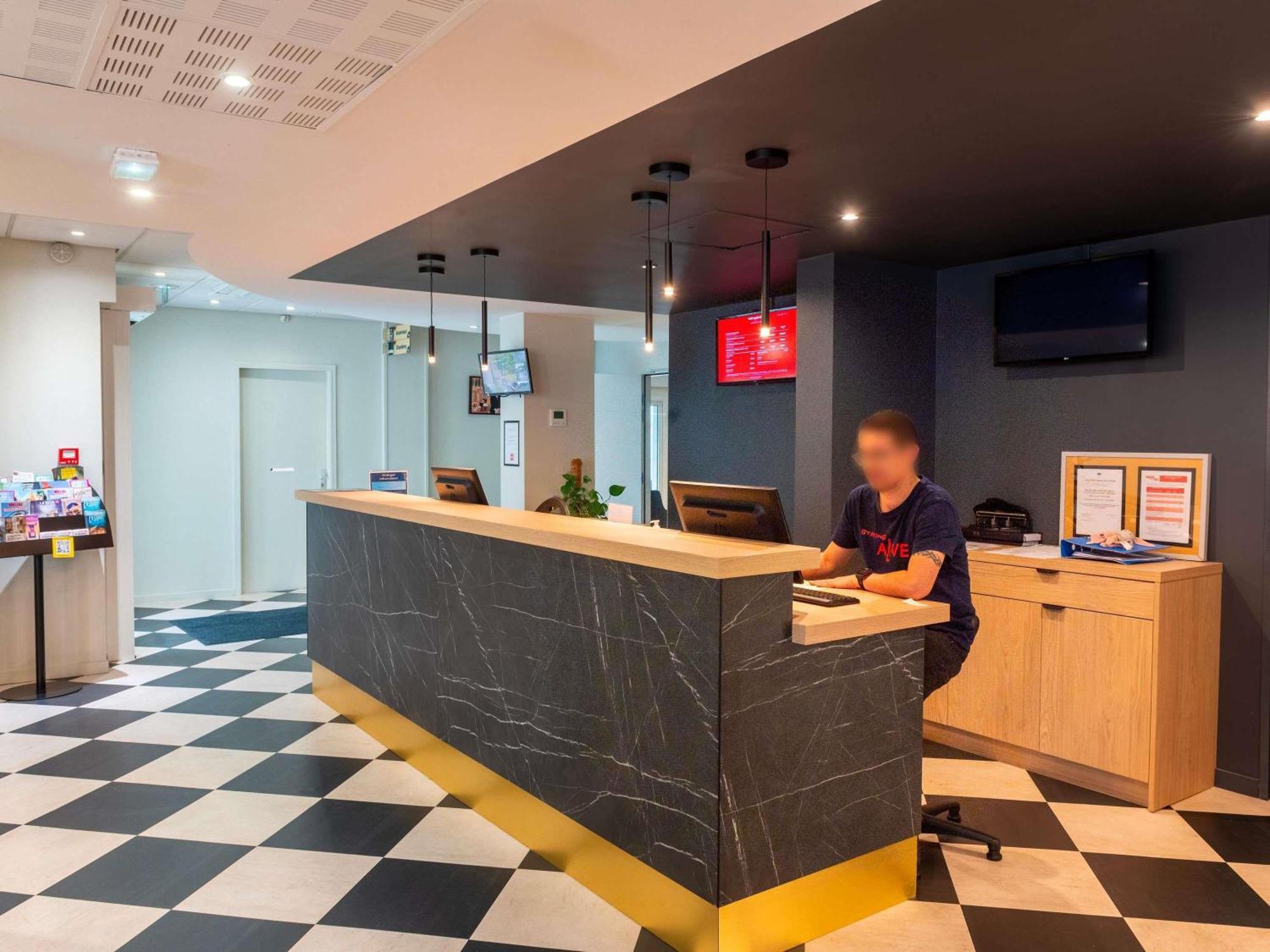 Ibis Lyon Est Bron Ξενοδοχείο Εξωτερικό φωτογραφία