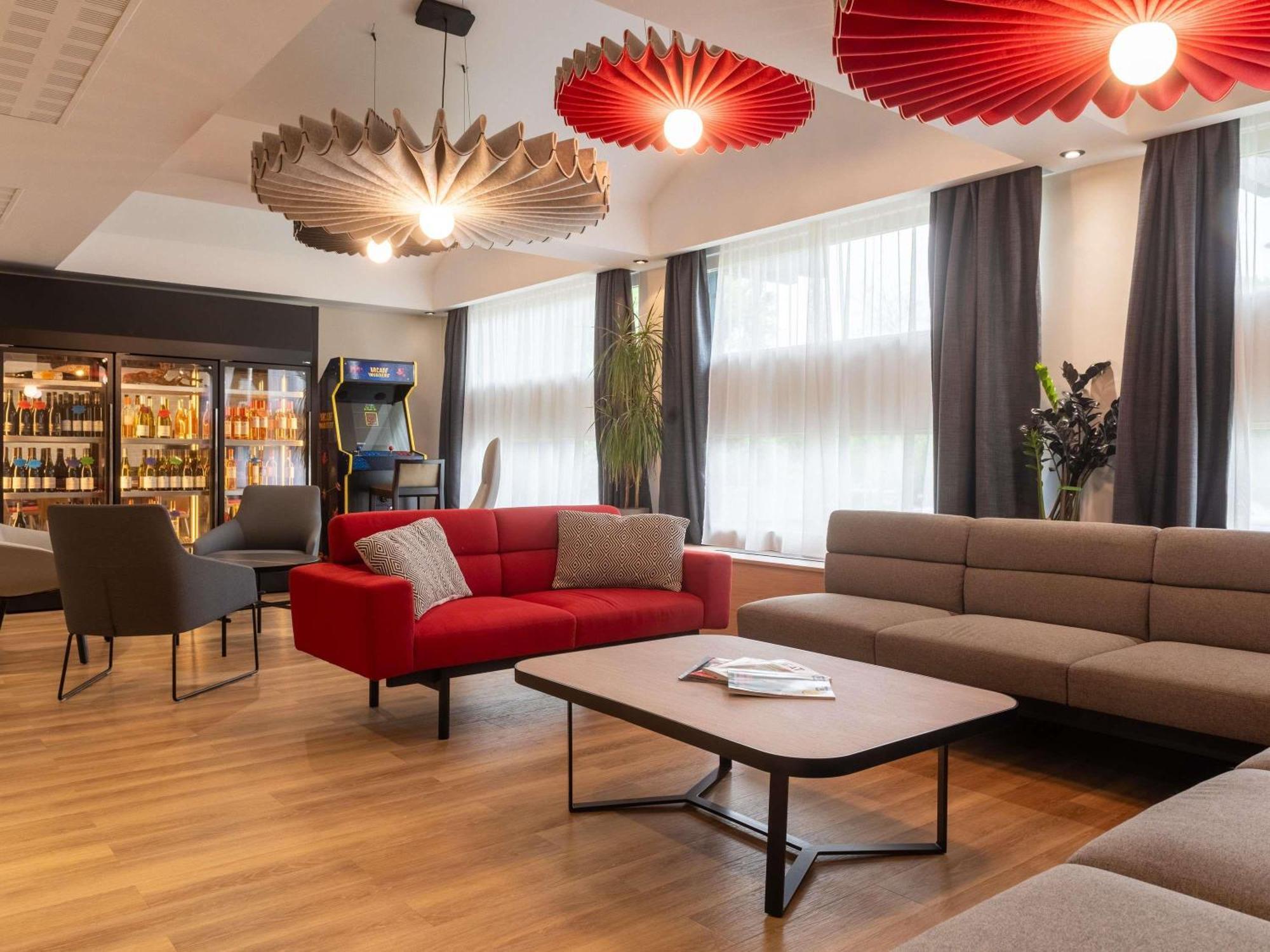 Ibis Lyon Est Bron Ξενοδοχείο Εξωτερικό φωτογραφία